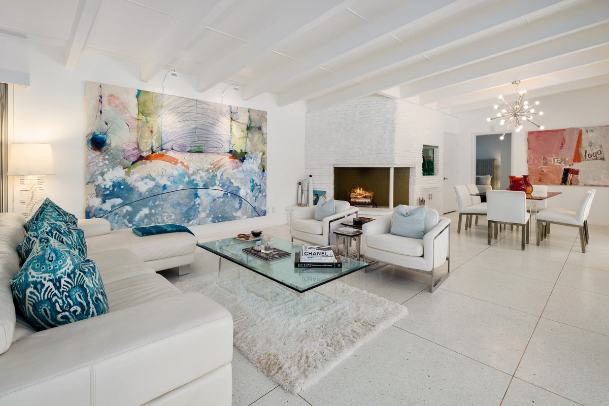 BillionsPortal's tweet photo. https://t.co/AGLcjbGGfe
That's Amore!  Dean Martin's Tea House

#celebrityhomes #deanmartin #ratpack #barrymanilow #palmsprings #worldwide #midcenturymodern #Property #worldwide #realestate #luxuryproperty #luxuryrealestate #internationalproperty #usapropertyforsale  #TheAgencyRE https://t.co/sUs4OZnPkD