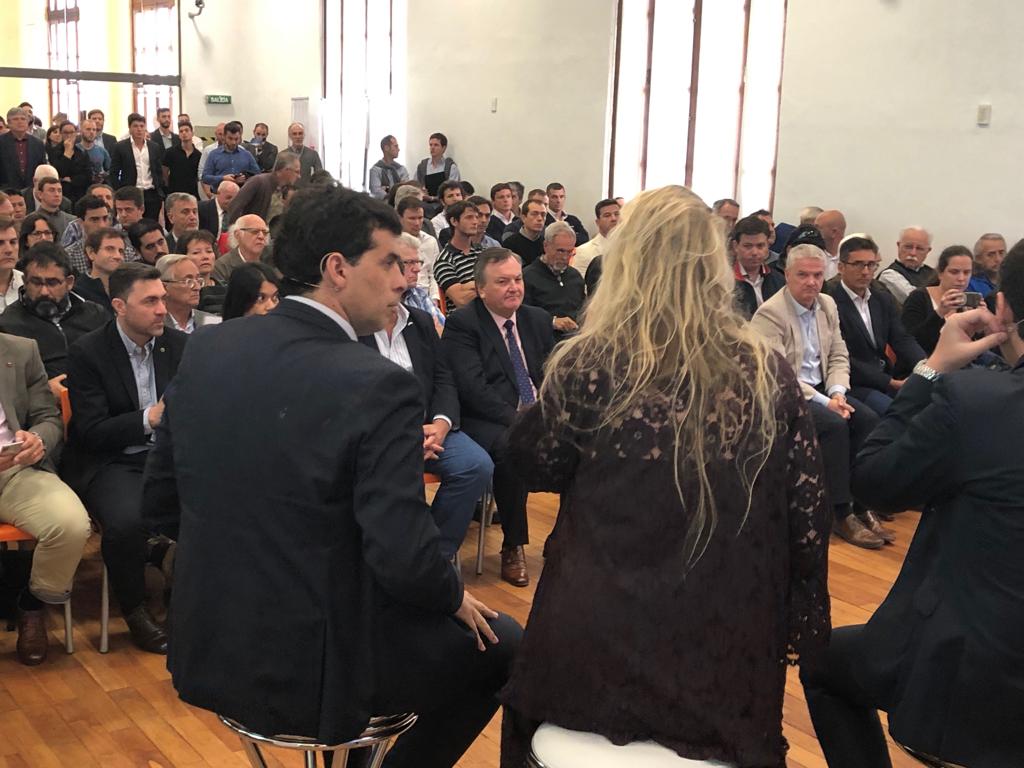 GeeseVeronica's tweet image. #GENERFE 💚Ya está activo para recibir consultas y aportes sobre el pliego santafe.gov.ar/generfe 💪👏 #SantaFe tiene un modelo de desarrollo de las energías renovables y #EpeSustentable @epeoficial es una herramienta fundamental 😃