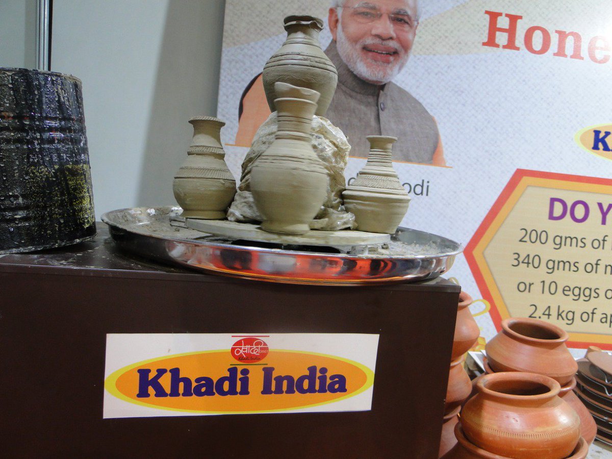 kvicindia's tweet photo. #GoSwadeshi by visiting the #KhadiIndia Pavilion at #IITF2018-Pragati Maidan for a wide range of exquisite handcrafted products from all over the country.
#LoveKhadi #BuyKhadi #TuesdayThoughts https://t.co/LJMnPWiLQQ
