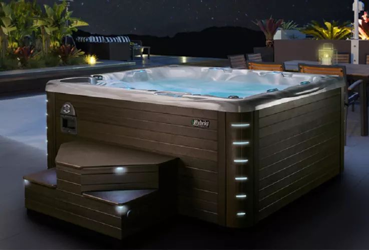 Ultimate luxury @BeachcomberTubs  come into the show room and have a look at our BLACK FRIDAY SALE HOT TUBS! Two already SOLD grab a bargain for an awesome Christmas gift. #hydrotherapy #soakandrelax #destress