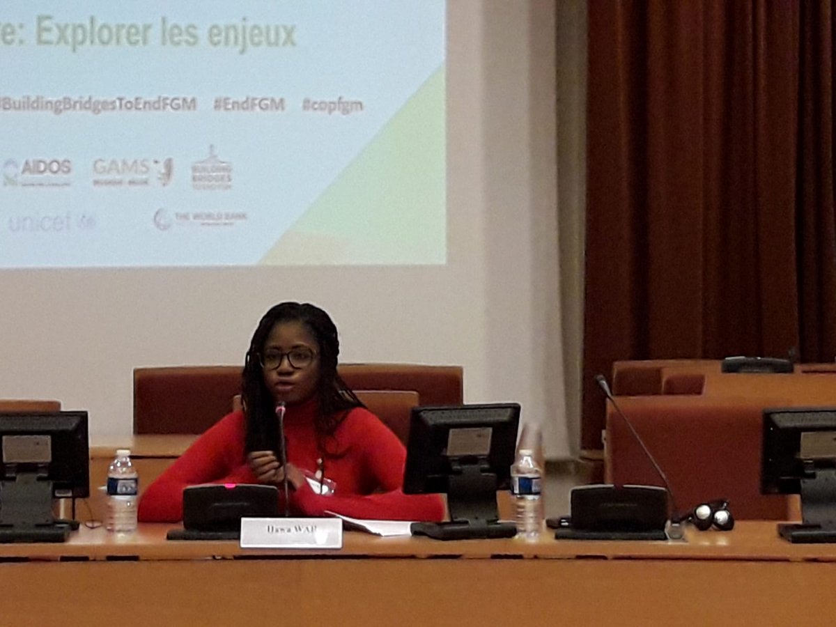 STOPMutilacion's tweet photo. Hawa War @ENDFGM_Network EU Youth Ambassador destaca la importancia de trabajar con la gente joven en los programas de sensibilización contra la #MGF "Las mujeres jóvenes deben ser protagonistas". #EndFGM #BuildingBridgesToEndFGM #copFGM https://t.co/sXq4tMIHe1