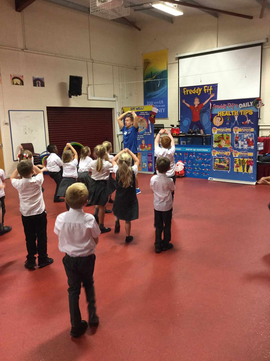 ssao_y2's tweet photo. Freddie fit in Y2 this morning getting in the Christmas spirit https://t.co/bsHZIZBVgO