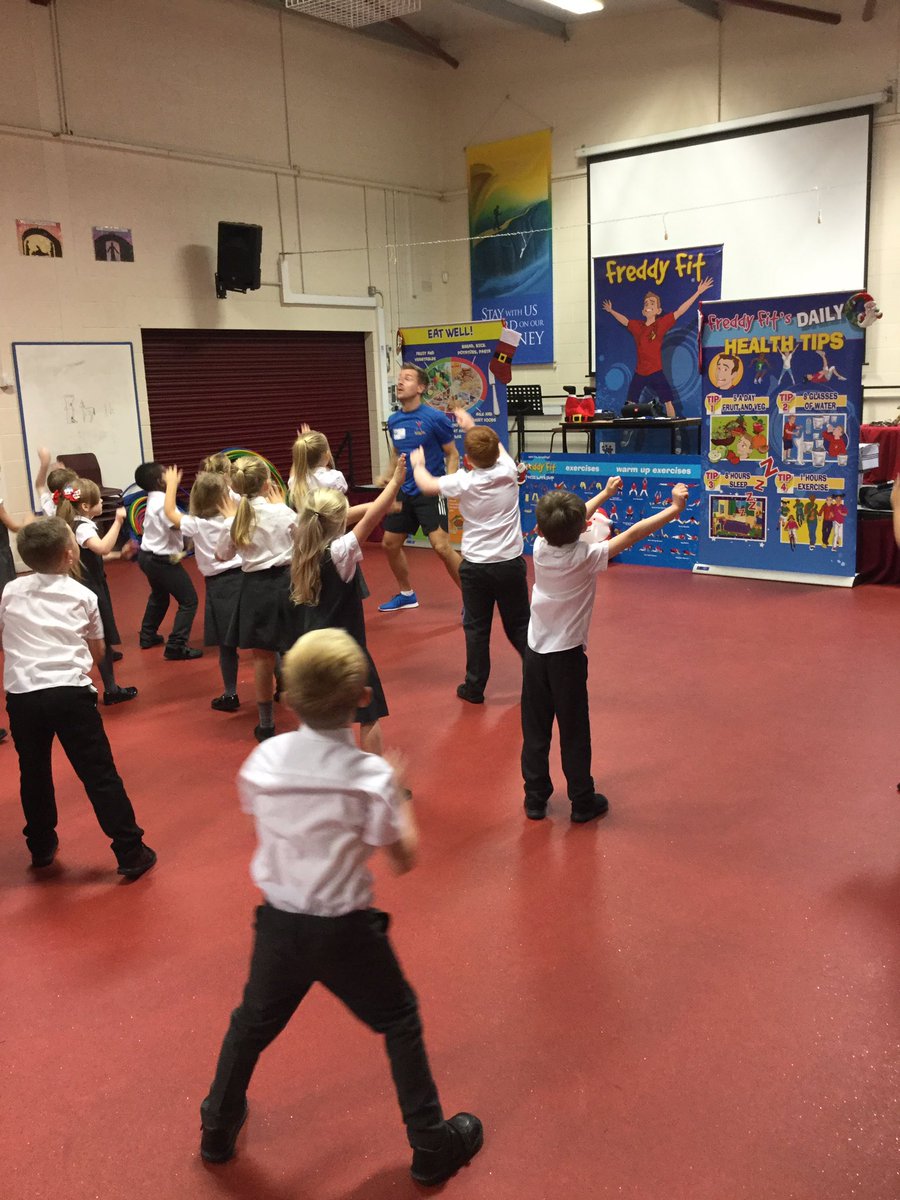 ssao_y2's tweet photo. Freddie fit in Y2 this morning getting in the Christmas spirit https://t.co/bsHZIZBVgO