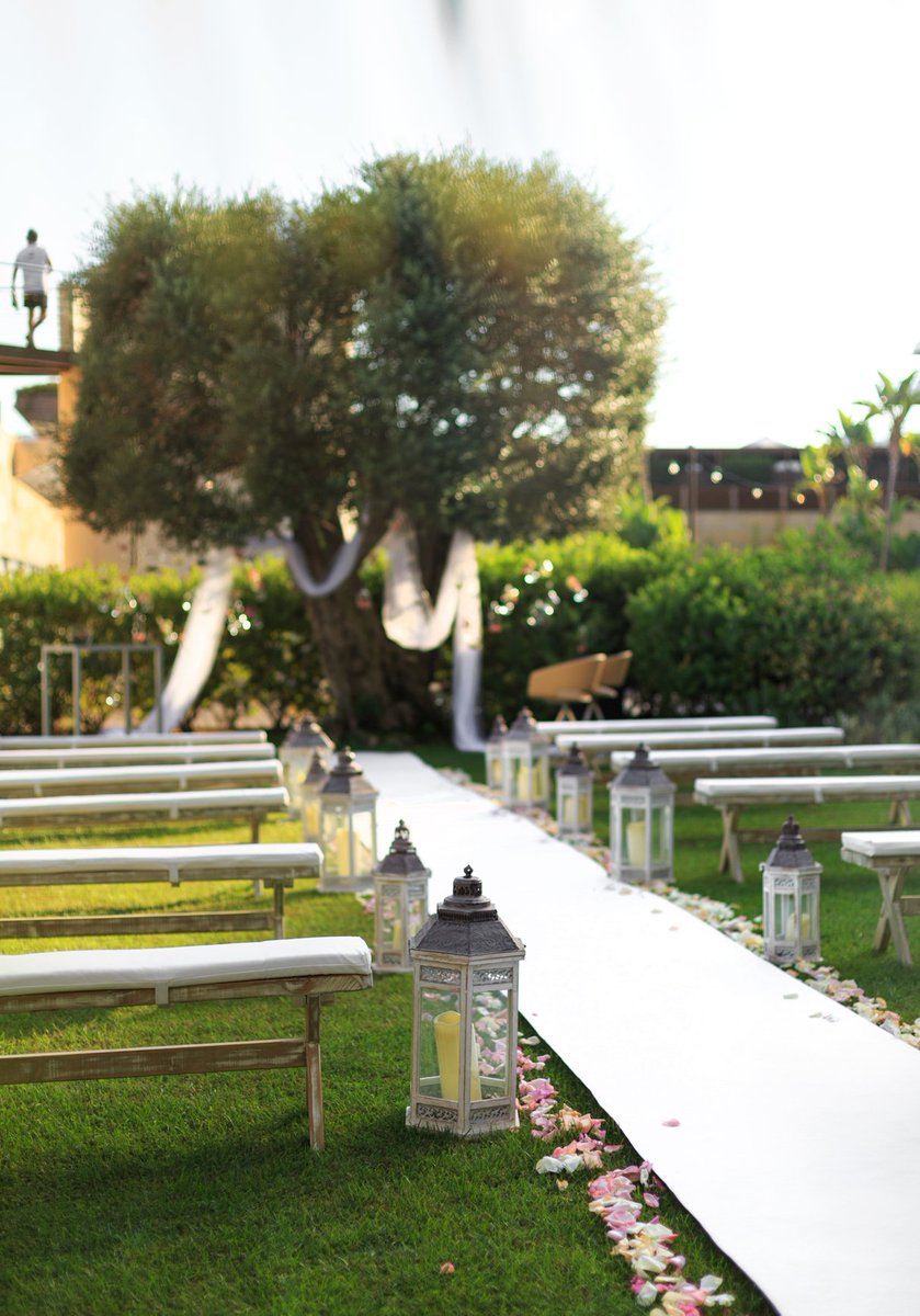 It´s an honour to share with you the best time of your lives, celebrate your wedding with us next year 

#Ibiza #luxuryhotel #weddingdestination