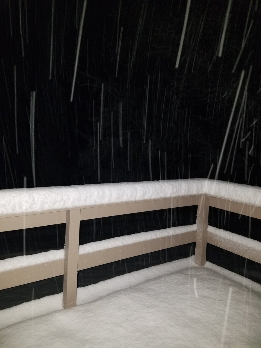 ejyoung67's tweet photo. Current view from my deck in #brookfieldvt. #vt #vtsnow #snovember https://t.co/HBndok810i