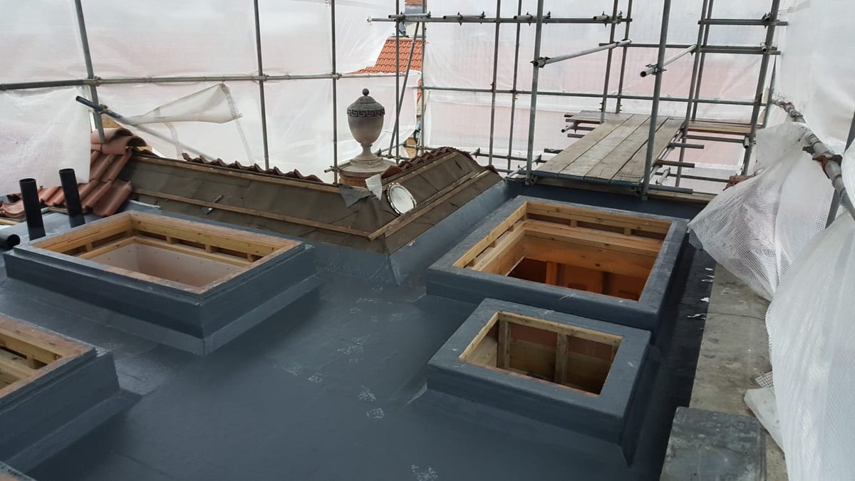 morelightglass's tweet image. Beautiful skylights our team have just done, amazing :-) #skylights #openable #fixed #light #morelightglassdesign #teamwork #