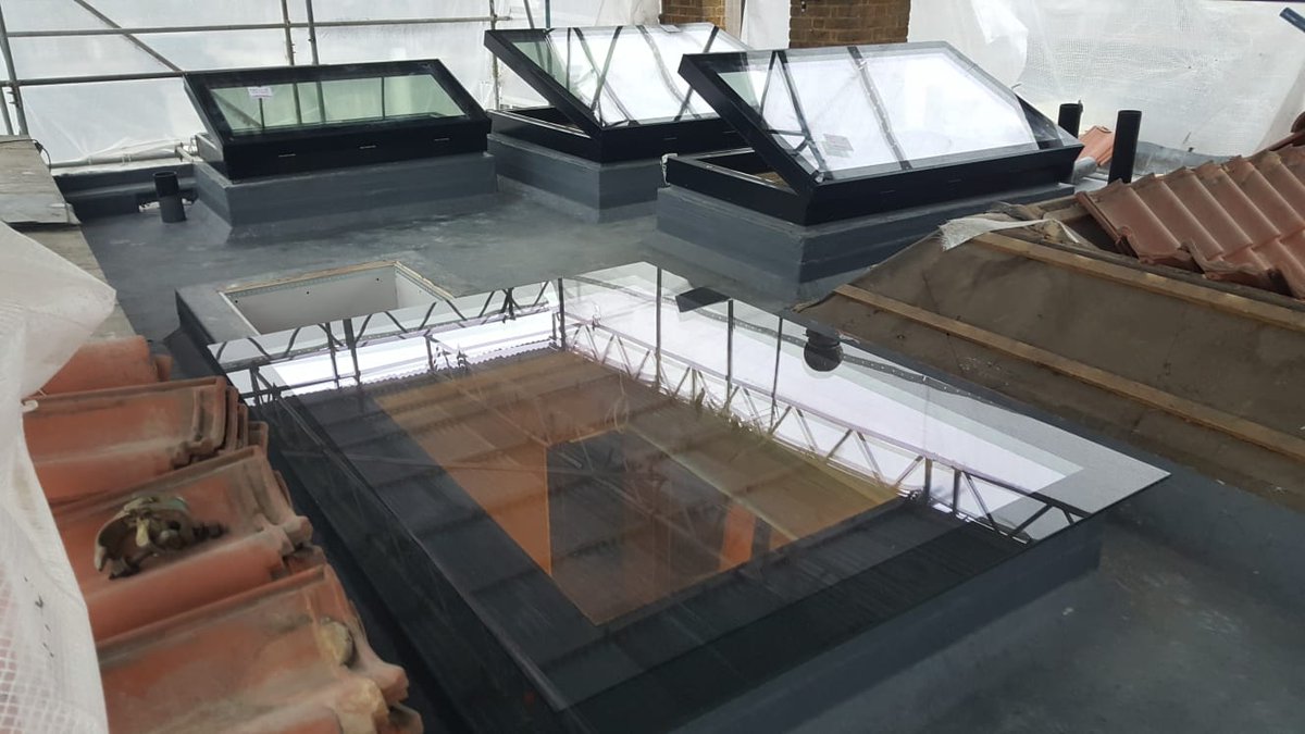 morelightglass's tweet image. Beautiful skylights our team have just done, amazing :-) #skylights #openable #fixed #light #morelightglassdesign #teamwork #