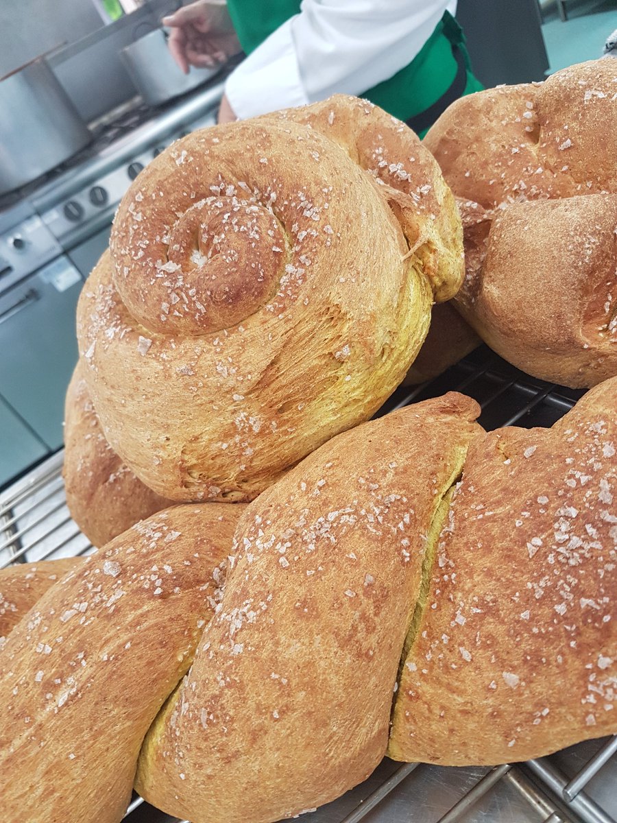 chefShamaRahman's tweet image. Lovely Nadine getting experimental with her bread baking 50/50 curried bread with sea salt #whatwedo #cookedfromscratch @Thomas_Franks_ @WestholmeSchool @sammielambert @michael27427072 @Gavinychef