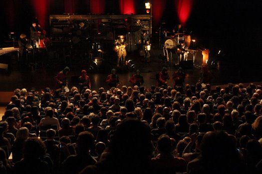Right now in the Spanish city of Girona, the Temporada Alta international theater festival is in full swing!  All sorts of exciting events are conducted at various venues throughout the city: stagings from prominent directors, opera performances and dance shows,