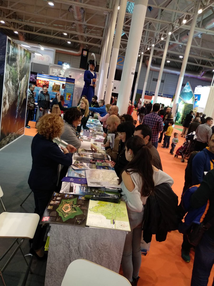 cJacetania's tweet photo. #Jaca y la #Jacetania promocionaron sus atractivos #turísticos en la Feria #INTUR2018 en #Valladolid. Más info: https://t.co/W7XCDJT8eA https://t.co/VW1s9W05RM
