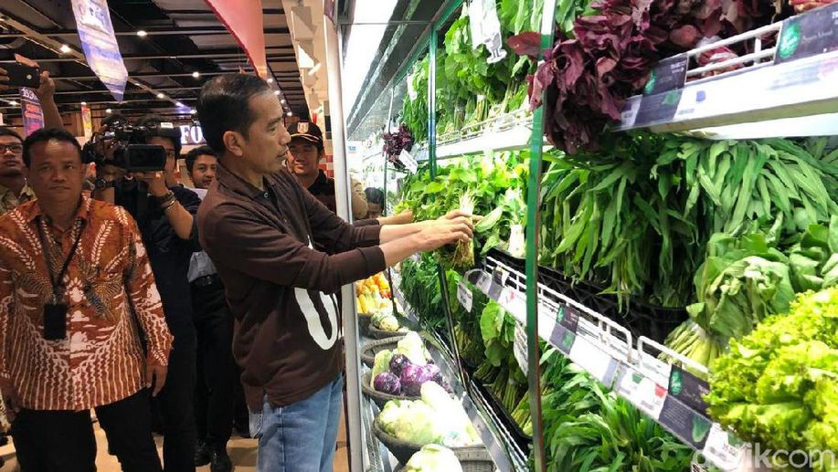 Survei LSI Denny JA: 70% Publik Puas Kinerja Presiden Jokowi detik.id/648eNe  <a href="/jokowi/">Joko Widodo</a> <a href="/megainstitute/">Megawati Institute</a> <a href="/cakimiNOW/">A Muhaimin Iskandar</a> @MRomahurmuziy <a href="/airlangga_hrt/">Airlangga Hartarto</a> <a href="/grace_nat/">Grace Natalie</a> <a href="/SyaifulHooda/">Syaiful Huda</a> @joinkalsel #Brigade01 #BrigadeJoinKalsel01
#KalSel