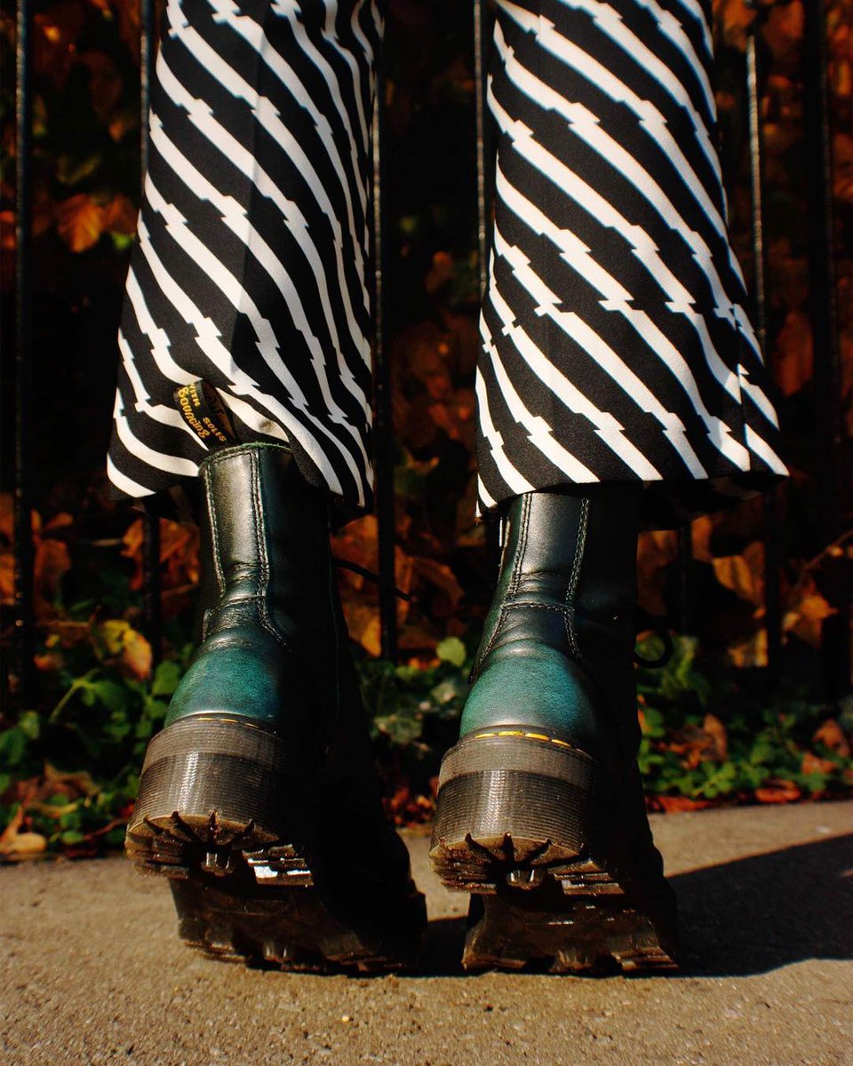 dr martens rub off leather