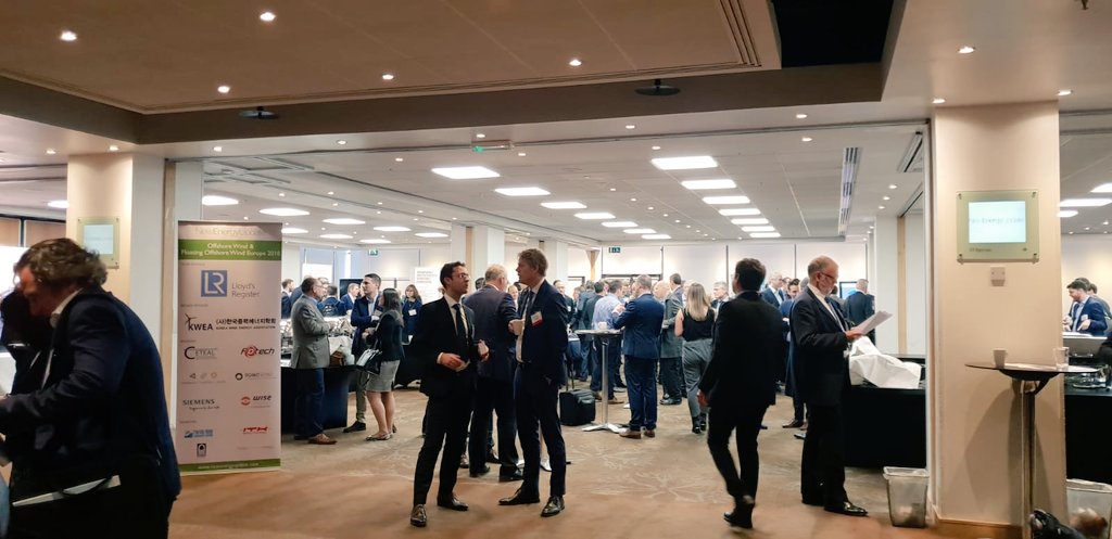 RE_Windpower's tweet photo. Networking at #OWEU18
#offshorewindeurope #floatingoffshorewind #tidalsummit #ites #energy #renewables https://t.co/LbTDLatrvs