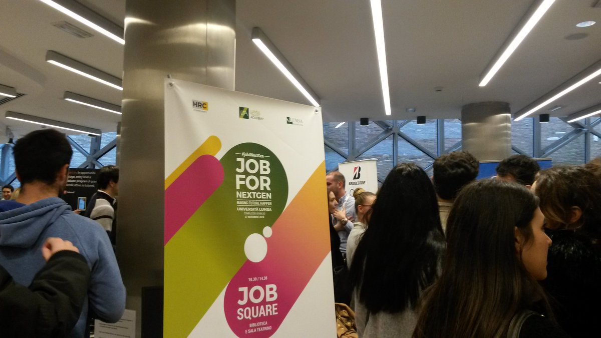 softjamIT's tweet photo. Ci troviamo all'@UniLUMSA per il #CareerDay #JobforNextGen. Lavoro, economia e tecnologia i focus dell'evento, teatro di incontro tra giovani e professionisti. Molti giovani hanno avuto la possibilità di effettuare colloqui tramite i recruiter @softjamIT e lasciare il proprio CV. https://t.co/C8aluKPOji