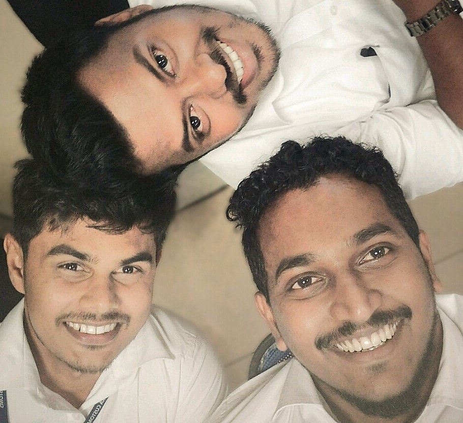 dasarathDasH's tweet photo. Crazy trio 🤓🤕😵🤑
#prodash #photography #SelfiesForNowUnited #TuesdayMotivation #GivingTuesday2018 https://t.co/hfOPb51N34