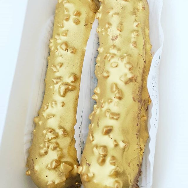 BowelWarrior's tweet photo. Scan results are in, all clear!! Woohoo. As I can't really open a bottle of bubbles imediately before chemo @saragroom and I are treating ourselves to the Ferrero Rocher of éclairs from Maitre Choux in #chelsea
#clearscan #celebration #choux https://t.co/GwmPsUPQP2 https://t.co/OqVHlFHoQH
