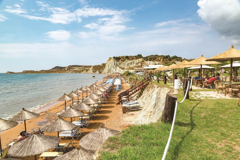 CephaloniaP's tweet photo. Pure paradise! Are you thinking of your next summer holidays? #CephaloniaPalaceHotel #Kefalonia #luxury #summer2019 #xibeach 
https://t.co/xGnQJaxaof https://t.co/snczzvwTa5