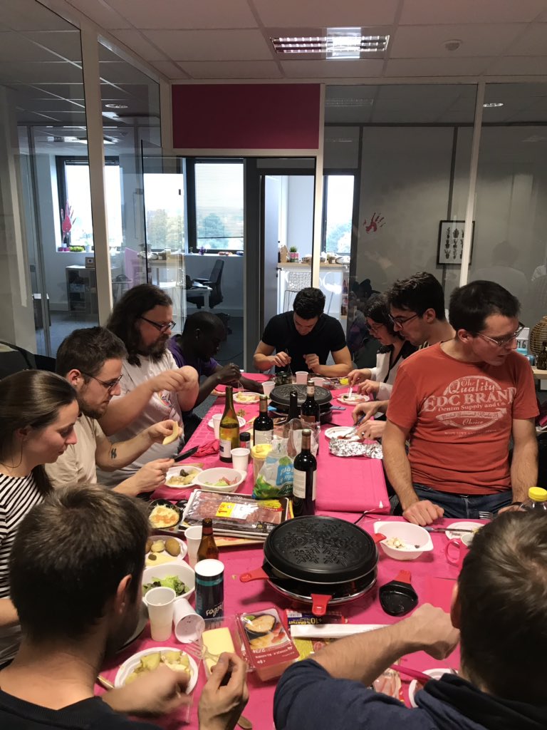 ML_Conserto's tweet photo. Ce midi, @_Conserto #rennes ouvre la saison de la raclette ! #cavasentirbonalagence 🤗🍷🍴 https://t.co/MY044w3P2e