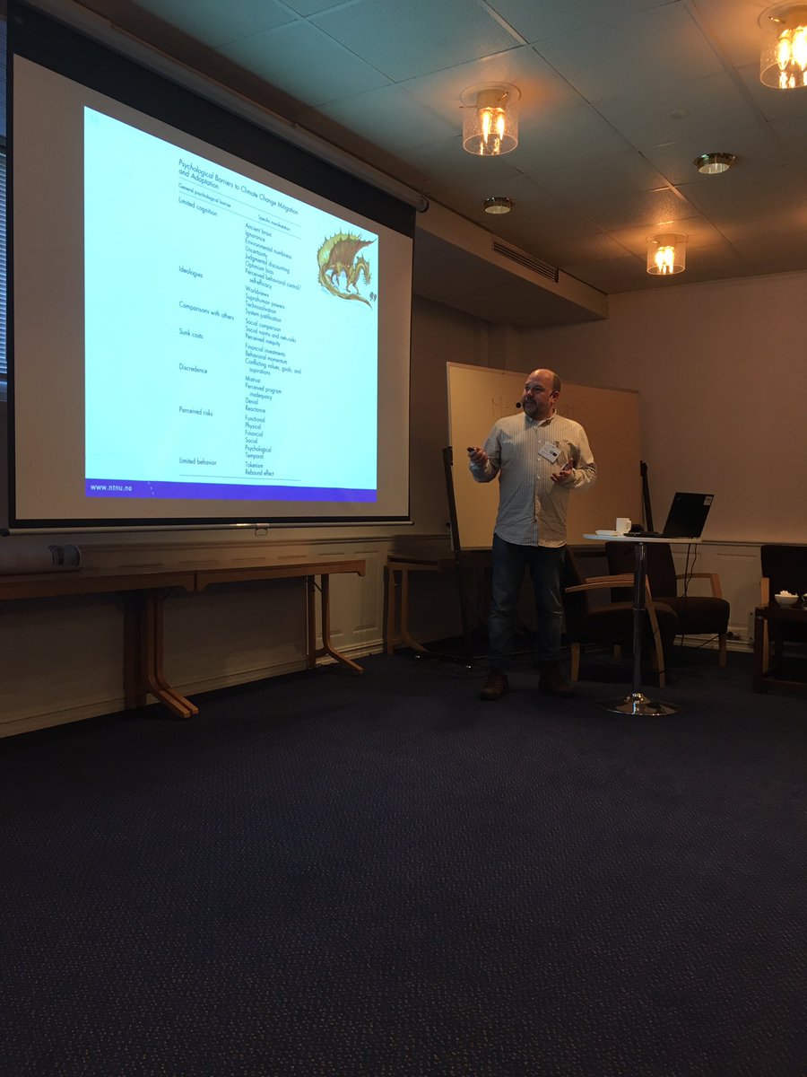 Olivia_Boeykens's tweet photo. The psychology of climate change communication: focus on the solutions, not on the problems. #climatecom @pentahelix_eu https://t.co/bB725bPaXz
