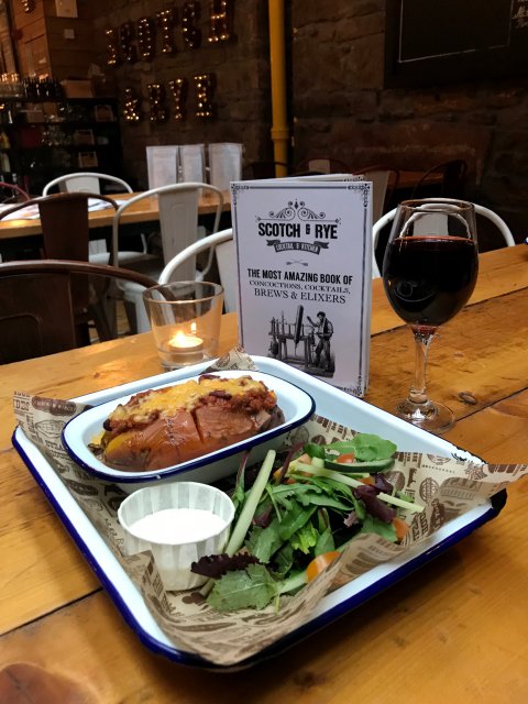 Slow cooked chill &amp; cheese tater made with our house beef chilli con carne. It’s scrumptious and only costs £6 before 6pm. 

Book a table online scotchandrye.co.uk 

#scotchandrye #Inverness #lunch #tasty