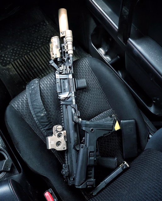 hakuraiarmory's tweet photo. Renegade WE / Cybergun(VFC) SCAR GBB用 KDGタイプ ACRストックキット
https://t.co/Vq1E02S7te
VFC用BKカラーの即納品が入荷しました。Cybergun Mk17 GBBRに取り付け可能です。(FDEはお取り寄せ)
WE用各色もお取り寄せにてご注文を承っております。(画像二枚目は実銃参考画像です) https://t.co/uMP1unPJRl