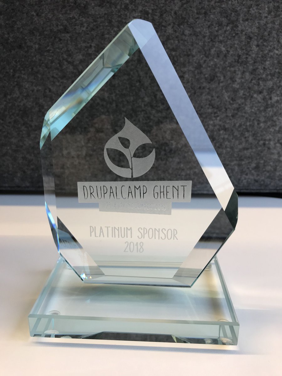 ausy_be's tweet image. Op 23 en 24 november kon je ons vinden op DrupalCamp. Wat een editie! En wat een straffe Pacman gamers ;-) @drupalcampbe #drupalcampbe
