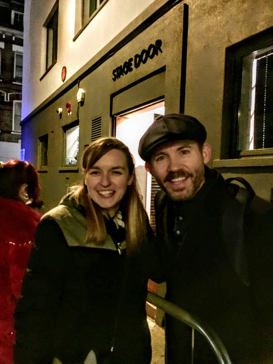 xholly_laurenx's tweet photo. Had a great night out with @mcbuchananpix seeing Pinter Three, and met Lee Evans afterwards 😁! He and the other stars were absolutely fantastic! #pinterthree #pinteratthepinter #leeevans https://t.co/OQY6B2ykAo