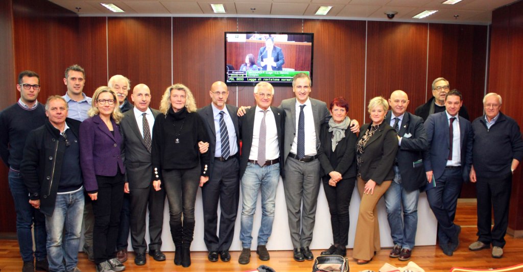 ConsLomb's tweet photo. Sindaci della #Lomellina @StorieLomellina @provinciapavese oggi in @ConsLomb incontrano Presidente @FermiAlessandro su problematiche territoriali. Leggi su https://t.co/ZvR2phwlzF incontro promosso da @GeoInvernizzi https://t.co/VGMiUzHTZ5