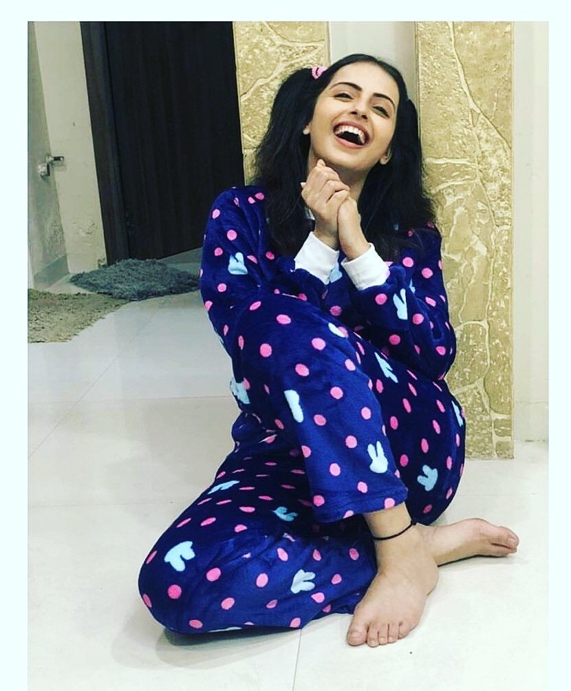 sindukrishna4's tweet photo. I vote #ShrenuParikh for #Ishqbaaaz  #TVPersonality2018 https://t.co/QLnnSYW5HQ