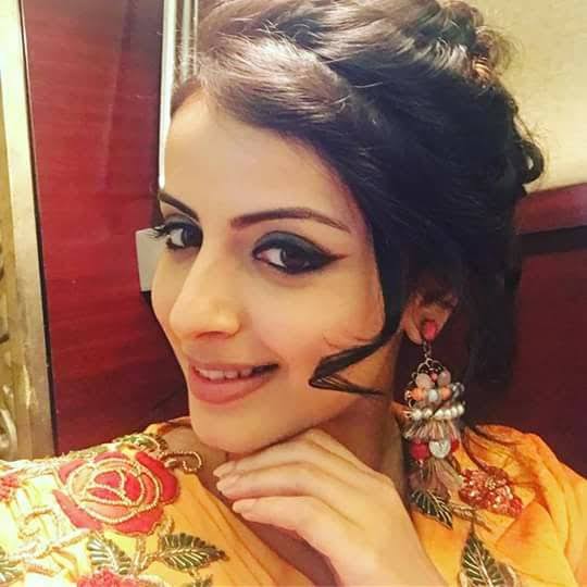 sindukrishna4's tweet photo. I vote #ShrenuParikh for #Ishqbaaaz  #TVPersonality2018 https://t.co/2ckXm3rLZk
