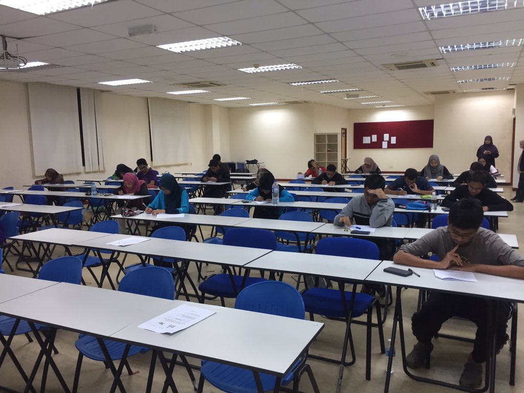 kosmc2018's tweet photo. [ LIVE UPDATE ]
~KOS Math Challenge 2018~
📍Preliminary Round📍
Good luck 💪🏻💪🏻💪🏻
#kmc18 #iiumk #cts https://t.co/AUTYBGboP6