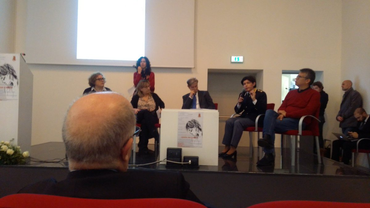 PM_Parma's tweet photo. Oggi #27novembre a Palazzo del Governatore #Parma convegno con la @QuesturadiParma #questononeamore. #nonenormalechesianormale #noviolenzasulledonne . Perchè #noicisiamo sempre non solo il #25novembre. https://t.co/UaidFGAneD