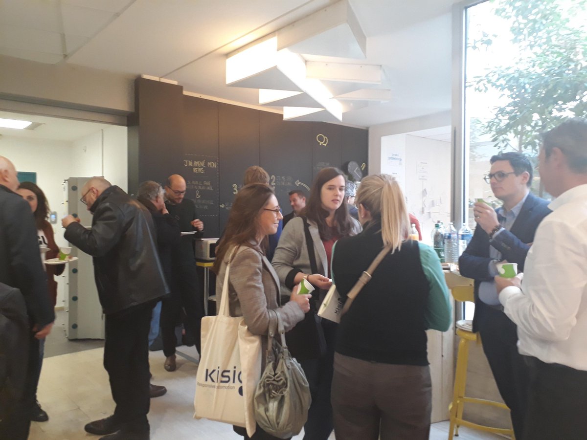 Mon_Chaperon's tweet image. Merci à @Kisio de nous avoir invités et de nous avoir donné l'occasion de participer à cette belle table ronde autours du management de la mobilité.
Changer durablement les comportements de mobilité, c'est possible en partageant régulièrement entre acteurs d'un territoire !