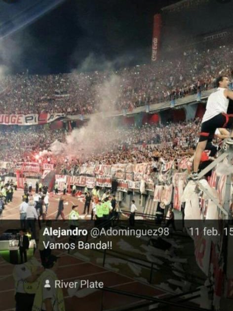 la12tuittera's tweet photo. El amor por riBer no solo es de la Hermana del Presidente de @CONMEBOL , el hijo de @agdws también es fana del “millo”
Que linda y transparente #CopaRiBertadores https://t.co/dMjYGcgSJC