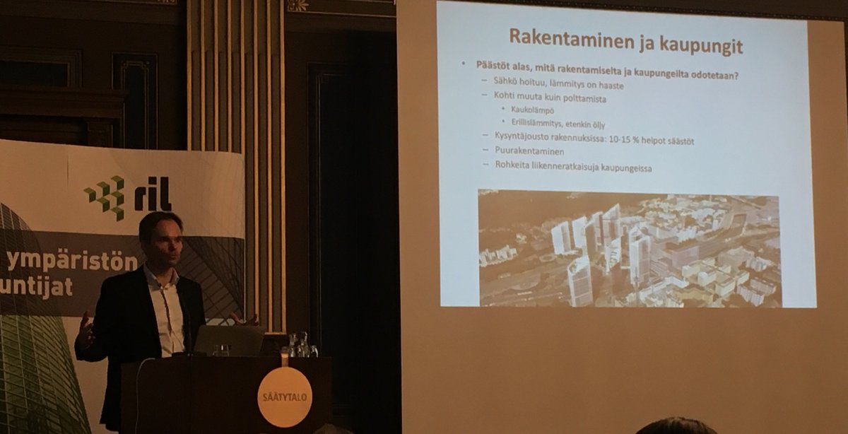 FiGBC_'s tweet photo. @RILInsinoorit  Summit 2018:ssa ministeri @KaiMykkanen : lämmityksen automaattinen kulutusjousto voisi olla vaikka rakennusmääräyksissä! Puheessa esimerkkeinä @OptiWatti @Leanheat @Fortum_Oyj https://t.co/9cBgSt8ZLN