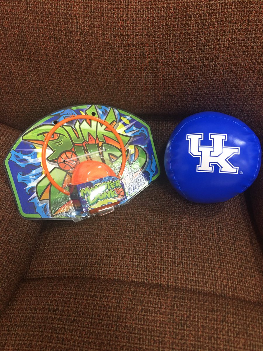 ChandlersBaske2's tweet photo. We have prizes!! https://t.co/71ftHmsh9s