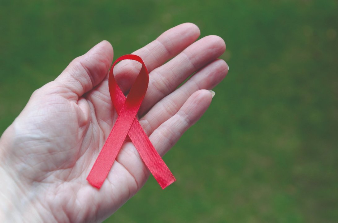 WHOatEU's tweet photo. Countdown to #WorldAIDSDay!
DYK: 1 in 4 people with HIV don't know they have it. #KnowYourStatus
Learn more: https://t.co/kaO4nscitv https://t.co/kalok1FL1M