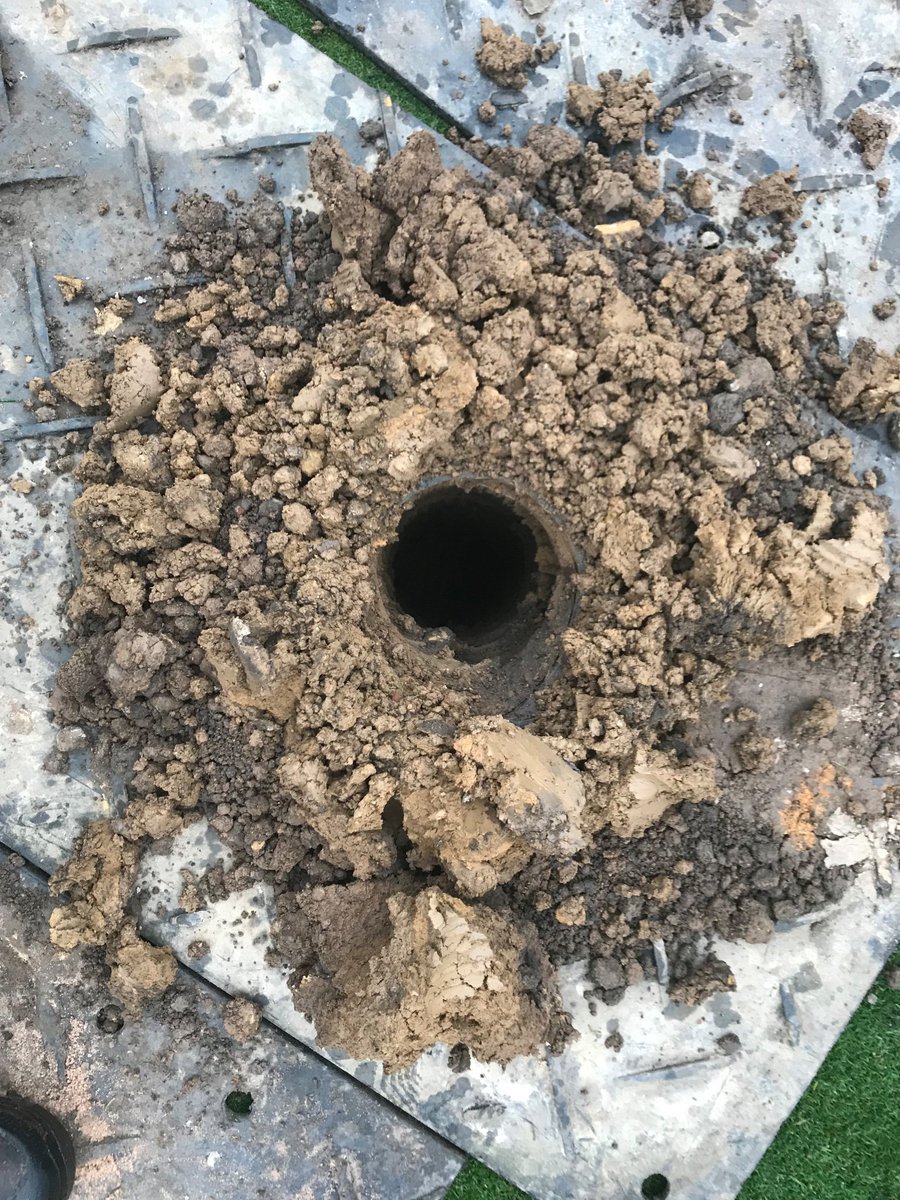 WakefieldGCGre1's tweet photo. Drill and fill to 4ft depth on 4th green built on pure clay from 6inch down. #clay #drainage #greenkeeping  @wakefieldgolf https://t.co/e5dmMLvTHm