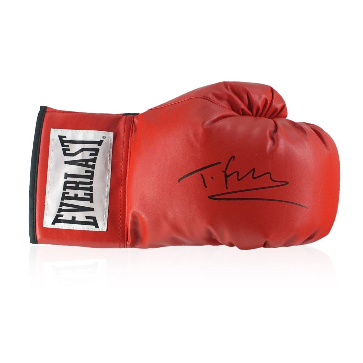 TheSportsman's tweet photo. 🥊 RT and Follow us and Betfred for a chance to win this signed @Tyson_Fury glove... 

🤝 @Betfred

#WilderFury https://t.co/nF9v9rkgr8