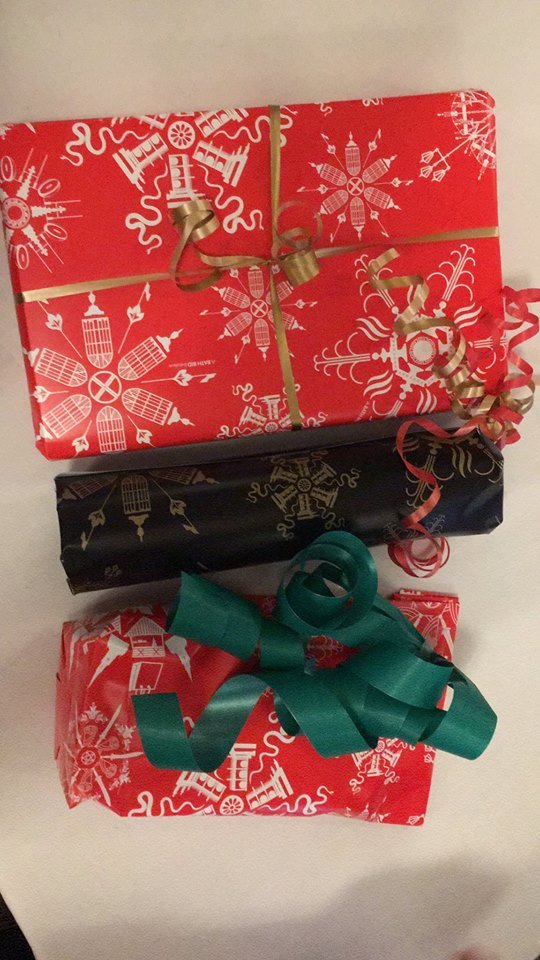 VolunteerBANES's tweet photo. Great fun learning how to wrap the most awkward shaped gifts thanks to @the_makery @BathBID to be a volunteer wrapper for their #LuxuryGiftWrappingService 10-24 Dec Milsom Place in aid of Julian House
Thanks to IVY BATH for the delicious pastries
#BathWrap #guesswhatsinside https://t.co/sBtncm9fjD
