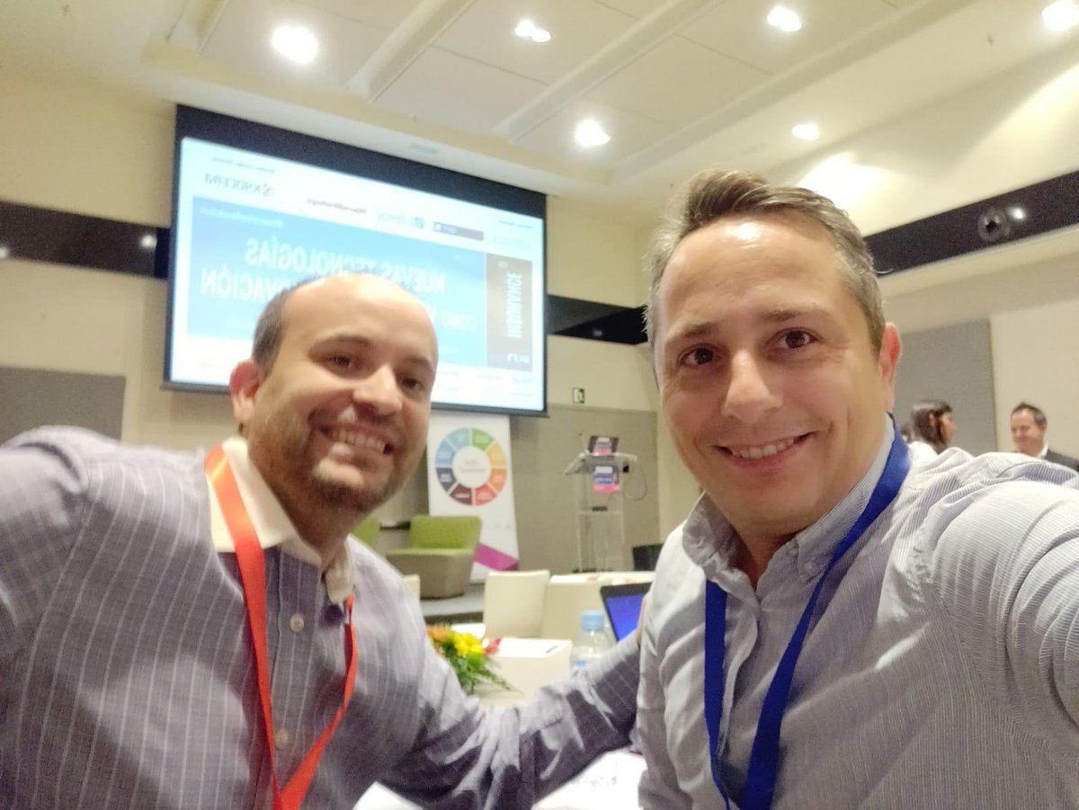 MrShocket's tweet photo. Como aprovechar las posibilidad de que ofrece el big data para construir seguros personalizados compartiendo sesión con uno de los ponentes y amigo @Alx_Garay. Los datos nos permiten estar cerca de necesidades de clientes #InsuranceRevolution cc @NordinYS @RicardoS_Pato https://t.co/QuXqVEgfwF