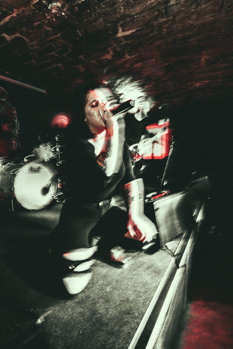 Eva Plays Dead tweet media