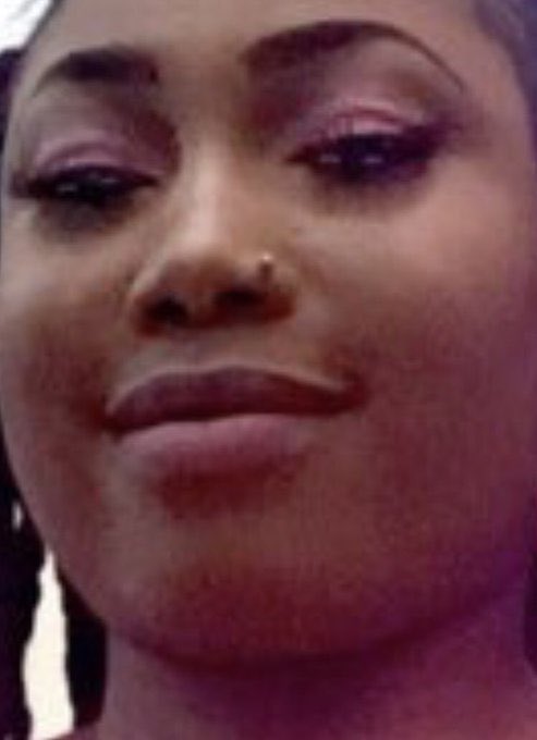 Doitthiswayy's tweet photo. Smh you people like to misbehave on this app. Somebody just came to my mentions to lie to their friend @weneseo that she resembles Priyanka Chopra #teamtolex #bbnaija https://t.co/yQVFNEn4yp