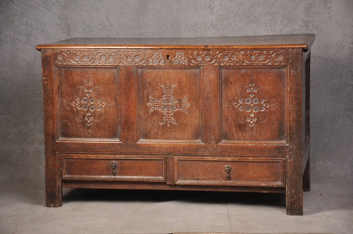 holmesantiques's tweet photo. Dated 1703 is this nice #Oak #Coffer from the Trough of #Bowland. https://t.co/l7OrMkNSOw