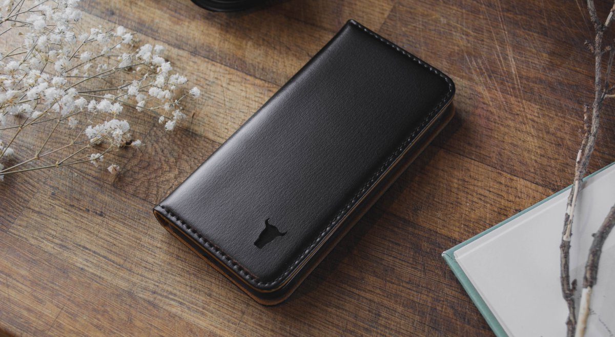 torro_uk's tweet photo. Good evening everyone, our two-Tone TORRO is proving to be really popular, make sure you get yours, it's a beaut! 😍 

Available for the iPhone - 6 &amp; 6S, 7 &amp; 8, 7 &amp; 8 Plus.

#newcase #twotone #realleather #standcase #TORROStory https://t.co/A3vJNRo6MO
