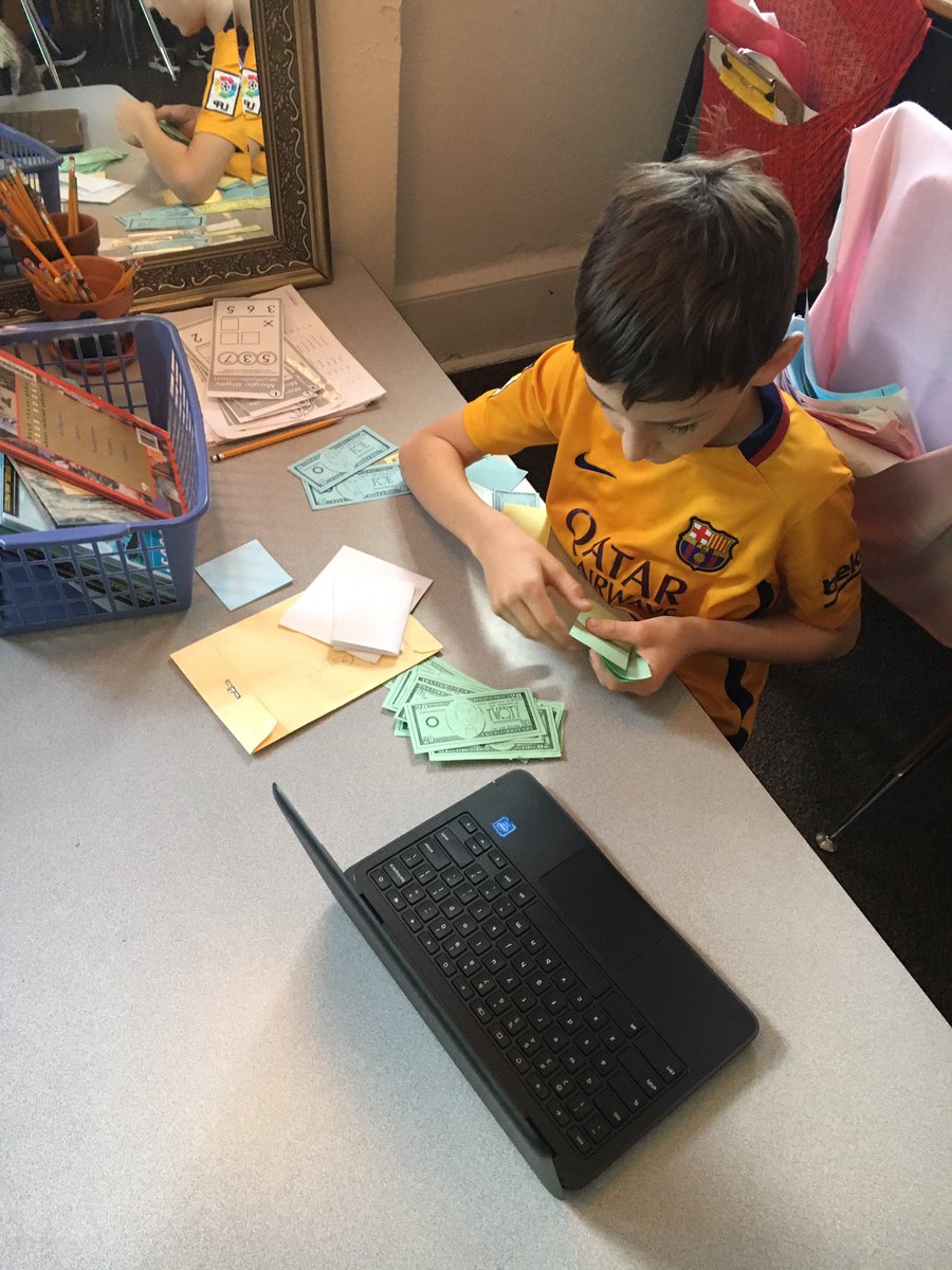 annie_holder's tweet photo. Always a fun day for everyone!! #payday #BradleyBucks #earninginterest #responsibility https://t.co/CuIEmF8dS8
