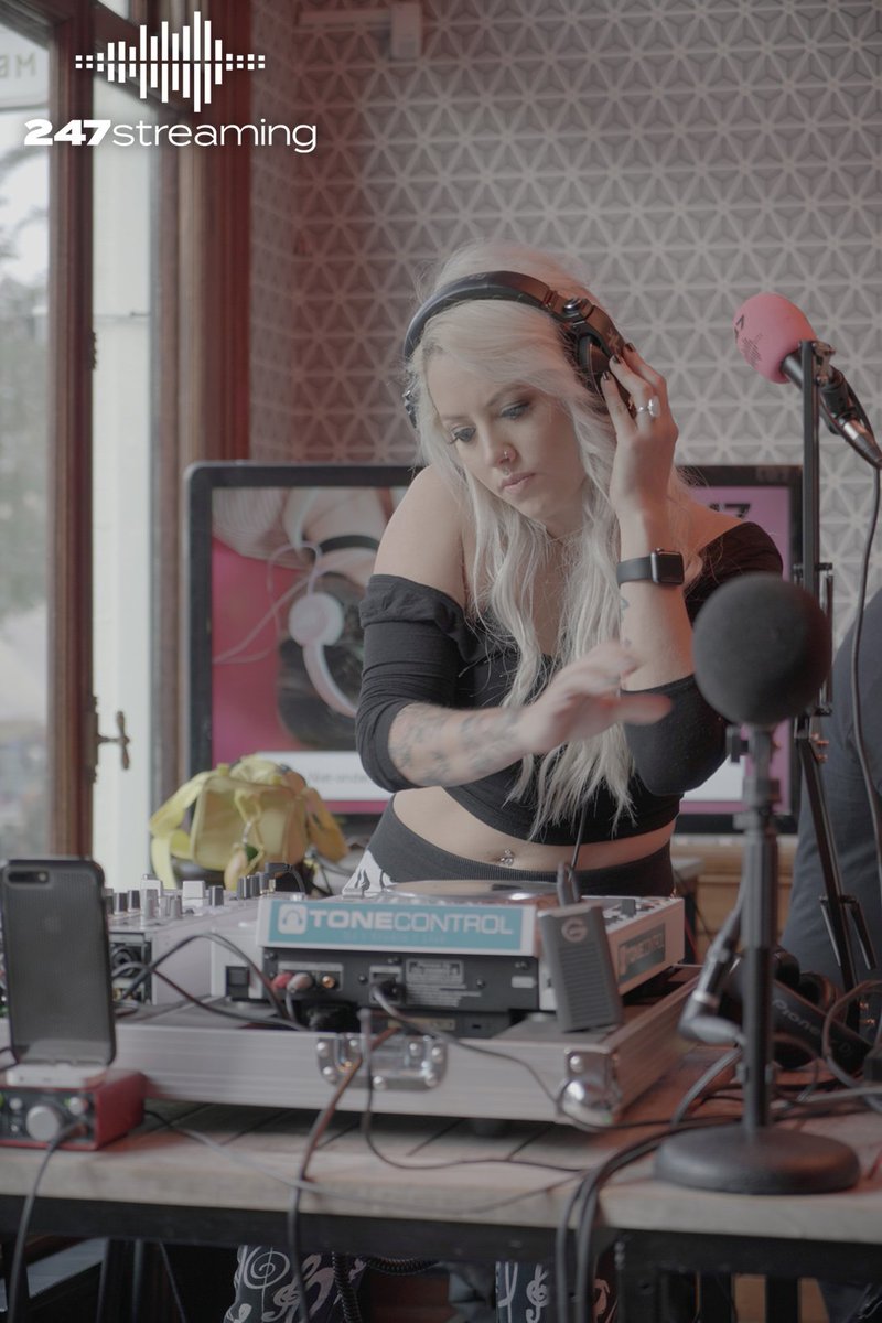 DJ #KristenKnight in action during #ADE2018 on <a href="/247streamingNET/">247streaming</a> channel #247Ultra. From now on you can hear her every Friday night on 247Ultra with the KnightKlub radioshow. Listen via the brand new 247streaming app: tinyurl.com/247streamingAp…  #KNIGHTKLUBRADIO #House #247streaming