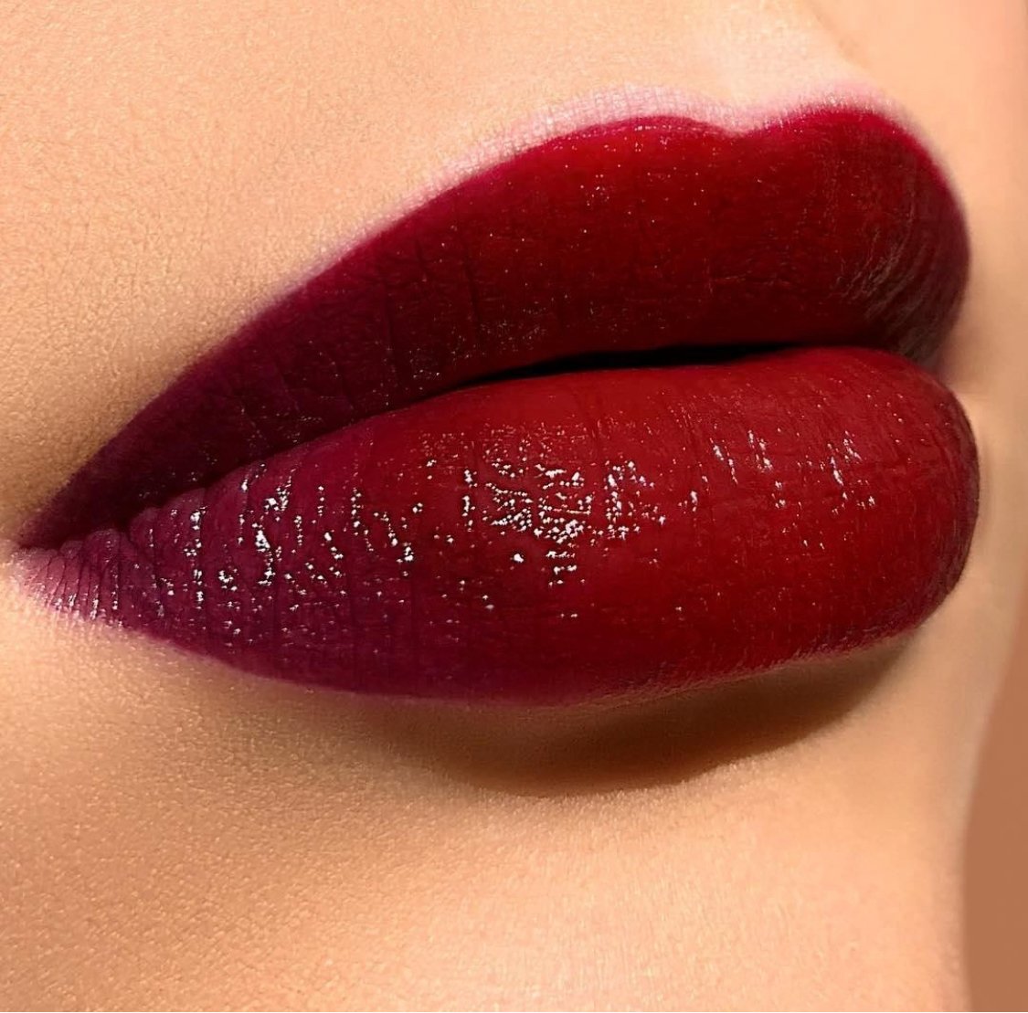 💄Holiday parties are amongst us. Swipe to see this glamorous inspiration by Global Artistic Director for Aveda makeup @jgeason #FeedMyLips liners in Pomegranate &amp; Currant and #lipsticks in #Acai &amp; #Chili #repost <a href="/aveda/">Aveda</a>