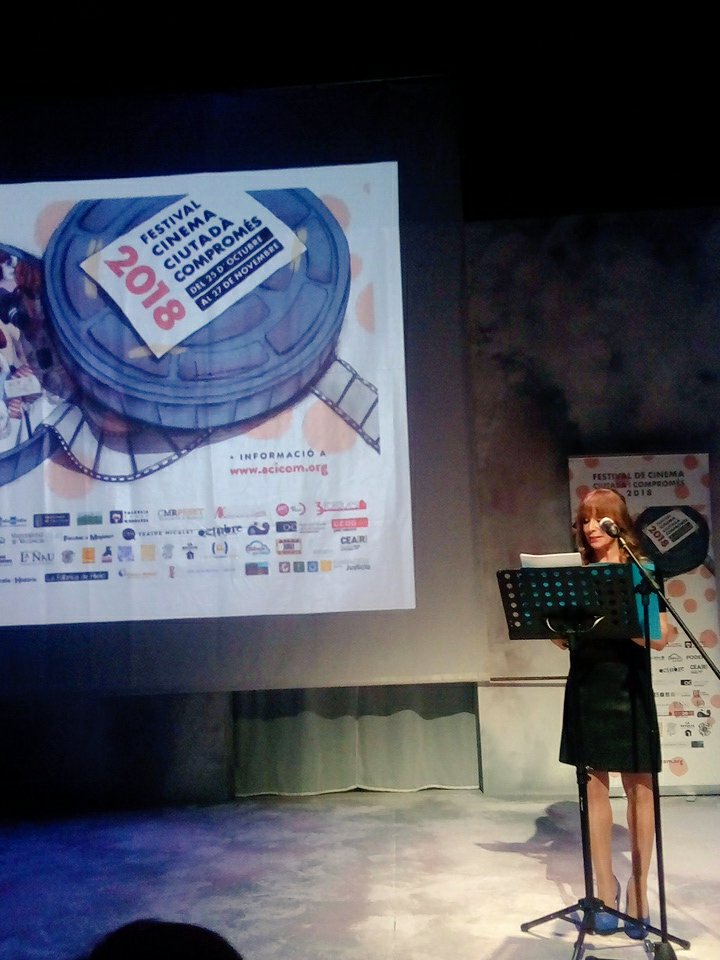 acicom_'s tweet photo. #FCCC2018 Homenatge a Carmen Alborch i Toni Canet per part dels membres d ' ACICOM. #ToniCanet #CarmenAlborch https://t.co/2QfocYvwaj