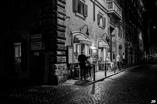faburzashot's tweet photo. •
Corners & Alleys | Rome, Italy
Leica M10 | 35mm Summicron ASPH
—————————————————
#leica #bw_lover #lensculture #streetphotographer #streetphotographers #bwphotography #spicollective #everybodystreet #life_is_street #lensculturestreets #everydayever… https://t.co/mG0VxuB3jO https://t.co/YNZrGlasm8